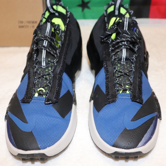 Shoes - Picture 5 of 9